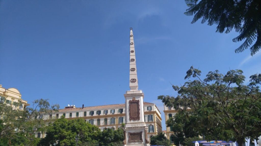 Obelisco-plaza-merced-málaga
